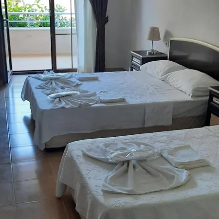 Altinkum Tatil Konaklari * Yigitler