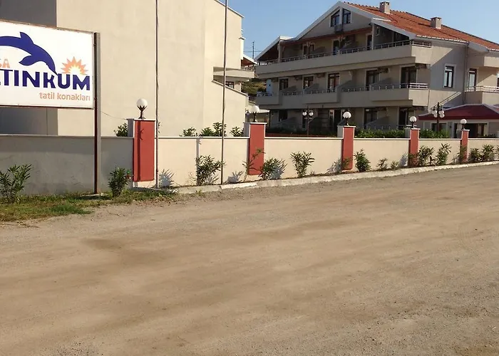 מלון Altinkum Tatil Konaklari *