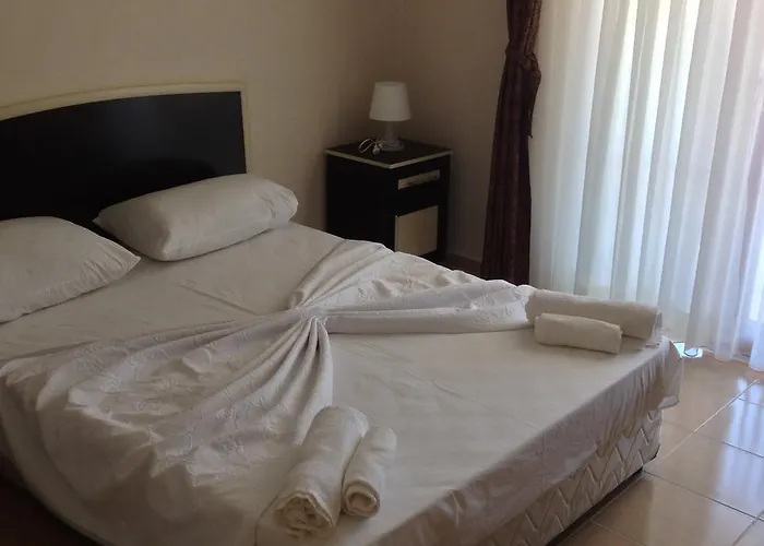 מלון Altinkum Tatil Konaklari *