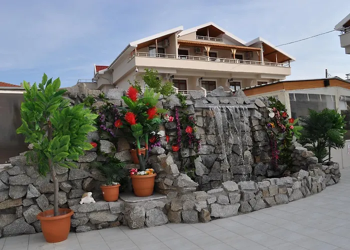 מלון Altinkum Tatil Konaklari *