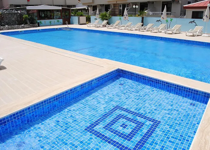 מלון Altinkum Tatil Konaklari *